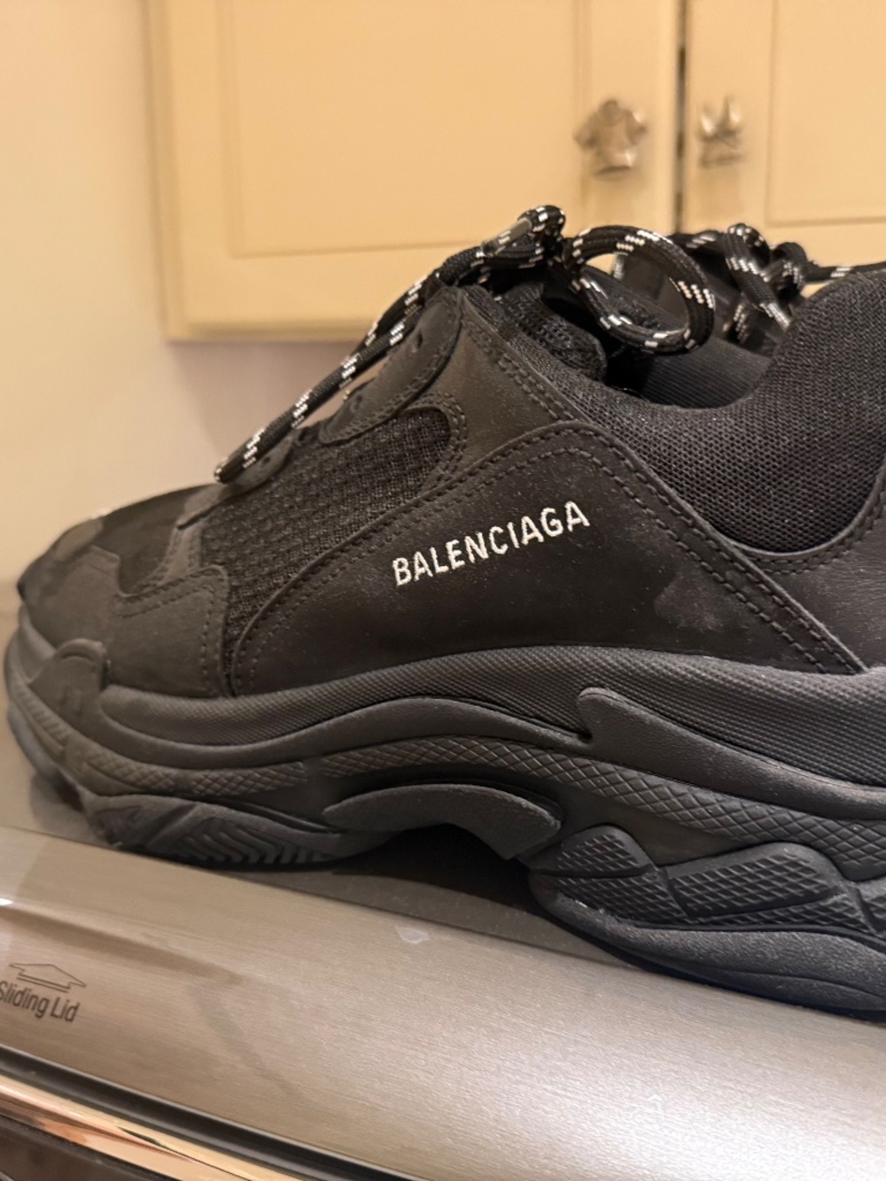 Balenciaga Triple S mens 45 black Designer Shoes - Picture 5 of 5